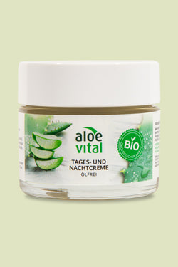 Ölfreie Tages- und Nachtcreme